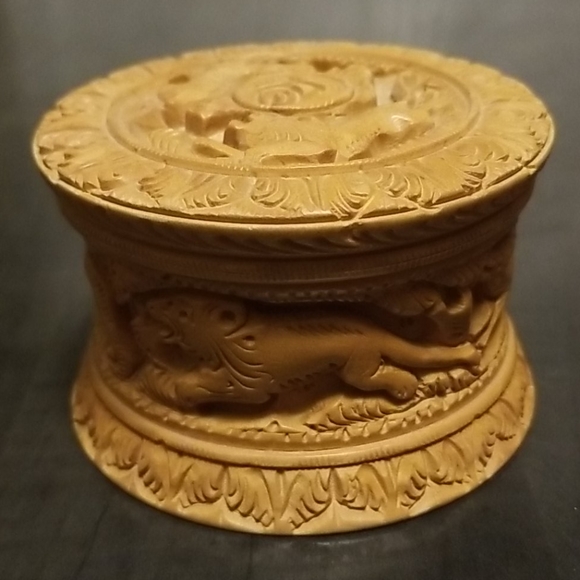 DONATED 😃3 for 20😃 Wooden Animal Carving Jewelry Box - Picture 2 of 5